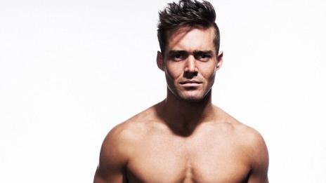 Спенсър Матюс разкрива тайната на супер тялото си