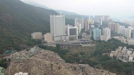 Гробището Пок Фу Лам не всява страх, а спокойствие