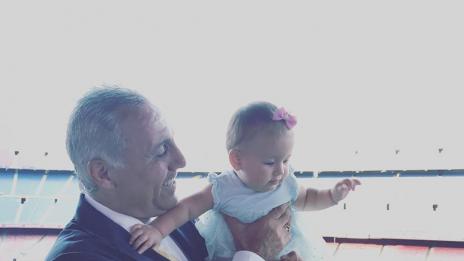 Дъщеря и внучка честитиха на Стоичков Деня на бащата