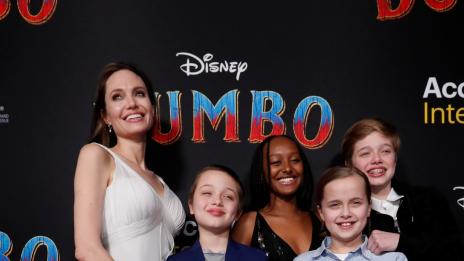 Джоли към дъщерите си: Най-привлекателната жена е независимата!