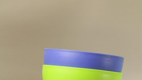 Топла храна в пластмасови чинии може да причини камъни в бъбреците