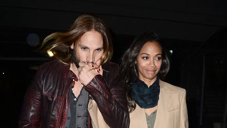 Зое Салдана и Марко Перего продължават медения си месец