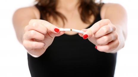 Зарежете цигарите с помощта на подсладена вода