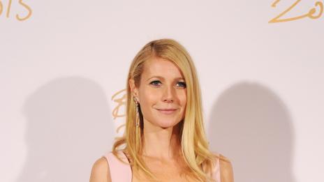 Как Гуинет Полтроу поддържа кожата си нежна и блестяща