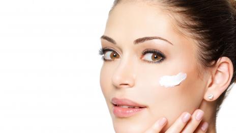 Как да изберете правилния крем против стареене