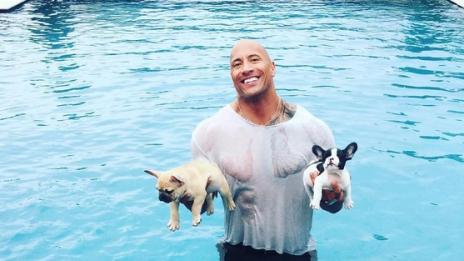 Дуейн Джонсън доказа, че го бива като спасител