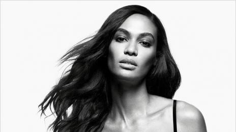 Бельото на Джоан Смолс