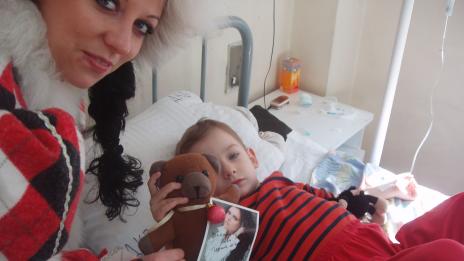 Светла Иванова зарадва децата в Пирогов