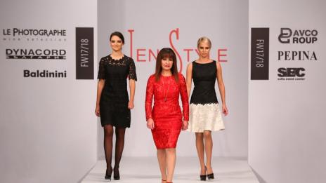 Колежански стил, ревери и дантела: Тенденциите на Евгения Живкова