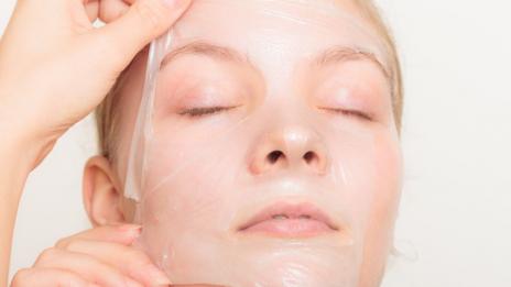 Полезните храни, които съсипват кожата