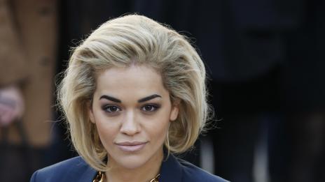 Рита Ора има връзка с най-добрия приятел на Дейвид Бекъм