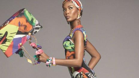 Жизел, Наоми, Ирина, Кристи – супермоделите на 90-те за Versace