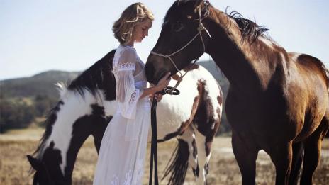 Роузи Хънтингтън-Уайтли: Определено мисля за семейство