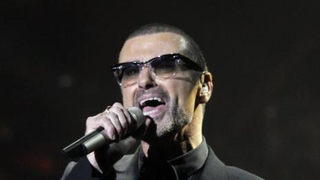 Джордж Майкъл се гордее с белег след операция