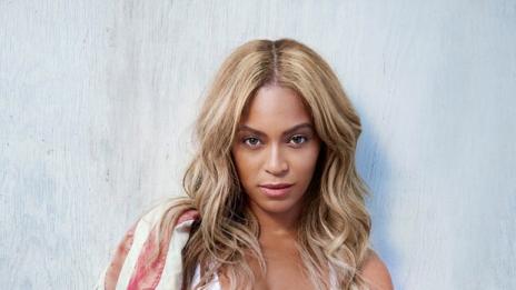 Бионсе превърна американския флаг в секси облекло