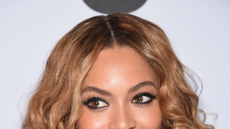 Бионсе платила медения месец на сестра си