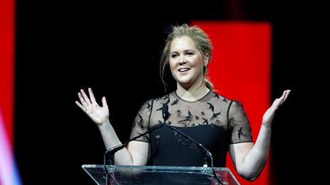 Чар или бедствие: Ейми Шумър с помпата за кърма