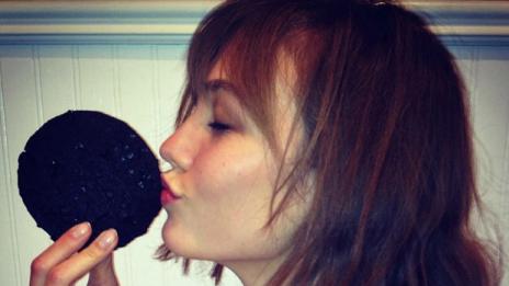 Небрежен „боб“ – това е модерната прическа този сезон