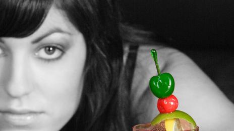 Едни пийват от радост, други – от мъка, а трети... доста