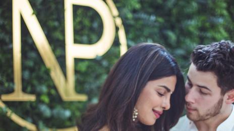 Майката на Приянка: Още няма дата за сватбата