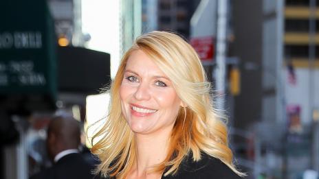 Клеър Дейнс е бременна, край на сериала „Вътрешна сигурност“