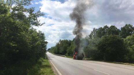 Колата на Иван Лечев се запали в движение