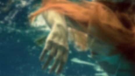 Музиката на Дони ще ни потопи в „Жената от морето“