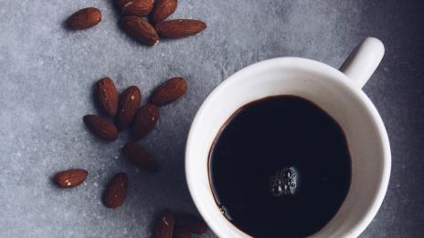 Видео рецепта: Бадеми с глазура