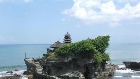 Религиозно бижу в крайбрежието на Бали