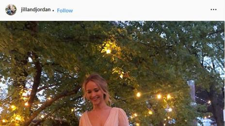 Дженифър Лорънс вдигна градинско годежно парти