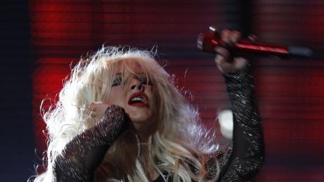 Агилера готви сватба догодина