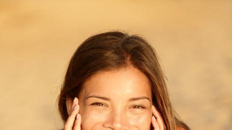 UV лъчите са виновни за по-голямата част от бръчките