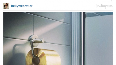 Тоалетна хартия от 22- каратово злато търси своя купувач