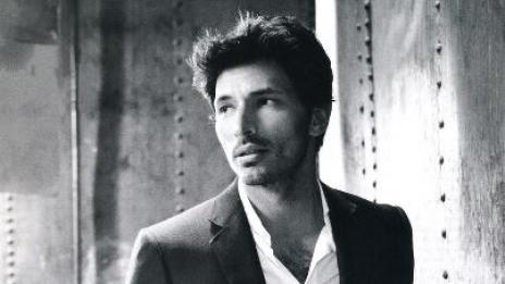 Гаджето на Кайли Миноуг е новото лице на Mango