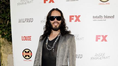 Ръсел Бранд застава пред съда