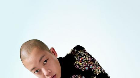 Дизайнери, обсипани с кристали