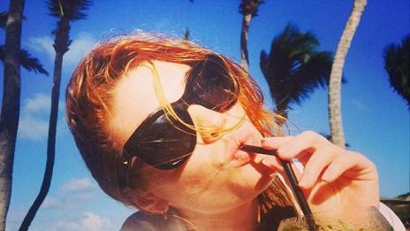 Джесика Алба почива на Карибите