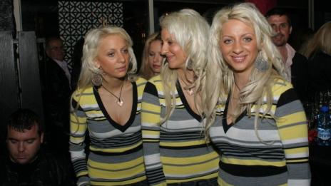 Осъдиха тризначките, че живеят на аванта. Те се оправдават с Тодор Живков