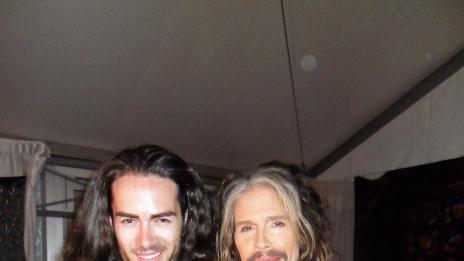 Стивън Тайлър пожела да бъде гримиран от българин