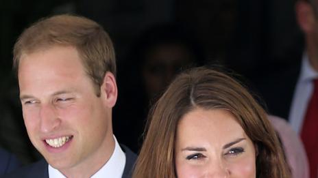 Принц Уилям умува как да предпази съпругата си от папараците