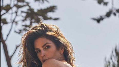 Синди Крауфорд показа своя колекция дънки