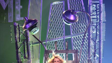 Бритни на турне с Енрике