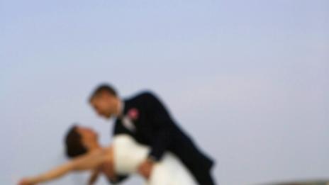 Жените по-често се омъжват за неподходящи