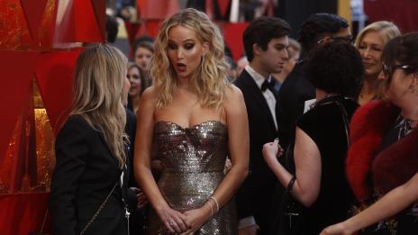 Дженифър Лорънс – без „Оскар“, но пък с настроение