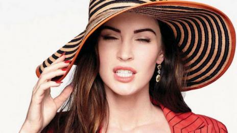 Меган Фокс чака първото си дете