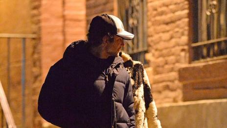 Брадли и Ирина Шейк са заедно, креватът им не скърца