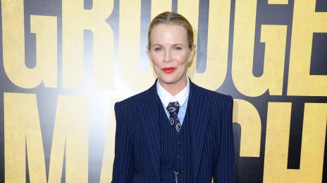 Ким Бейсинджър се връща в модата на 60