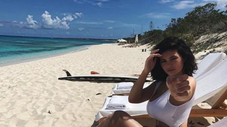 Кайли се похвали: Не тренирам и ям, каквото си поискам!