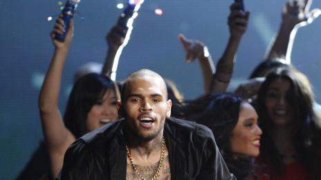 Крис Браун мами Риана с Каруче