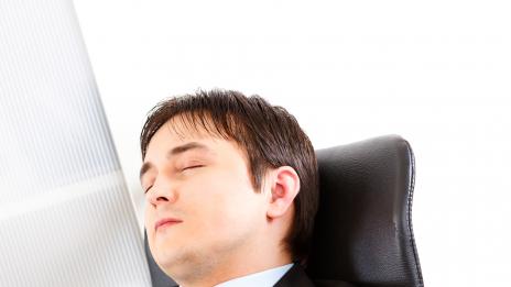 Какво най-често правят служителите вместо да работят